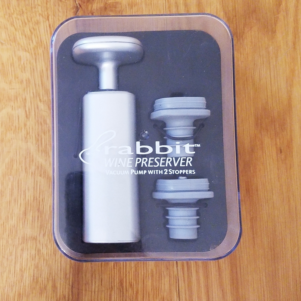 Rabbit wine preserver vacuum pump with 2 stoppers